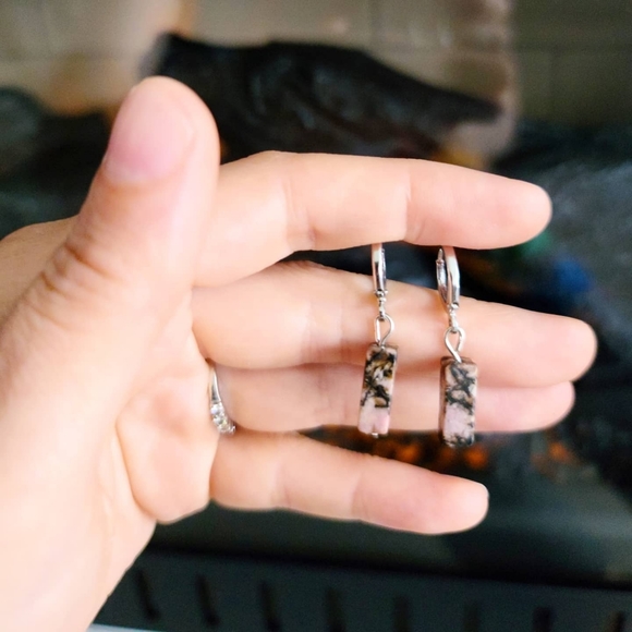 Cute Rhodonite earrings - Picture 2 of 3